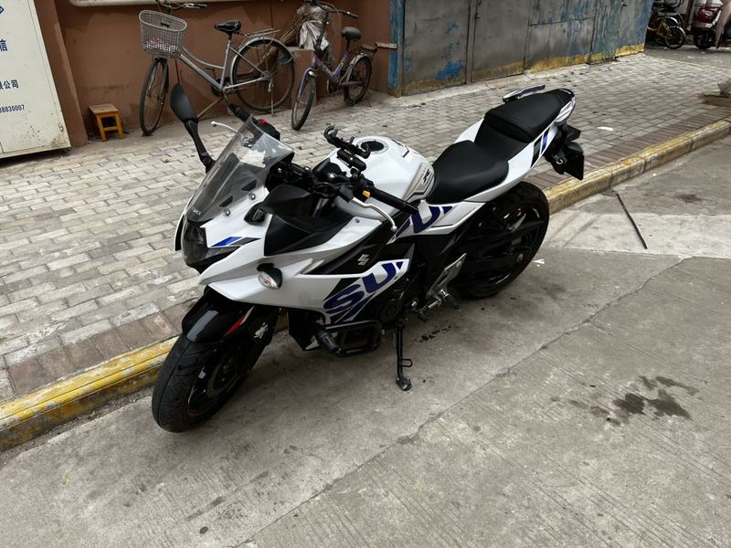 二手豪爵铃木GSX250R