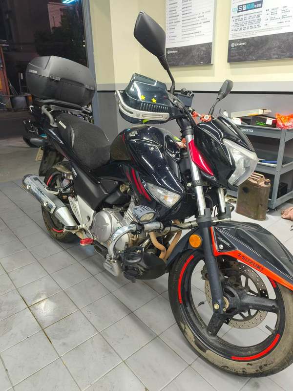 二手豪爵铃木骊驰 GW250