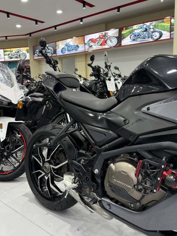 二手QJMOTOR赛400