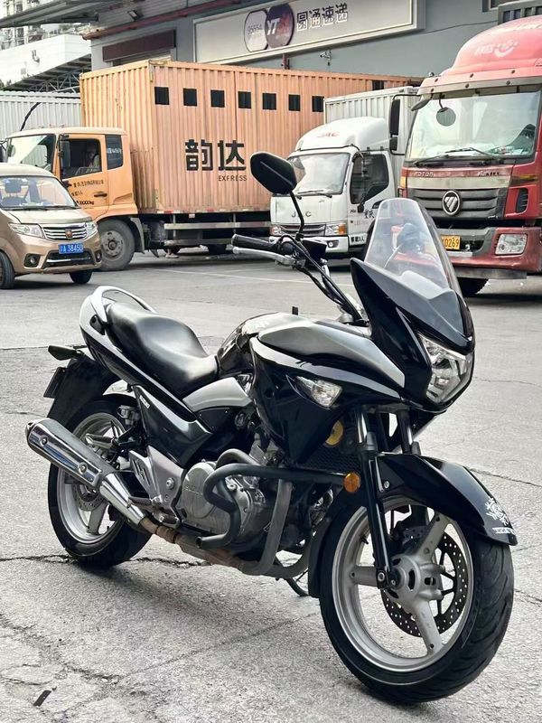 二手豪爵铃木骊驰 GW 250F