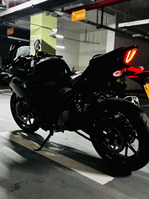 二手豪爵铃木GSX250R