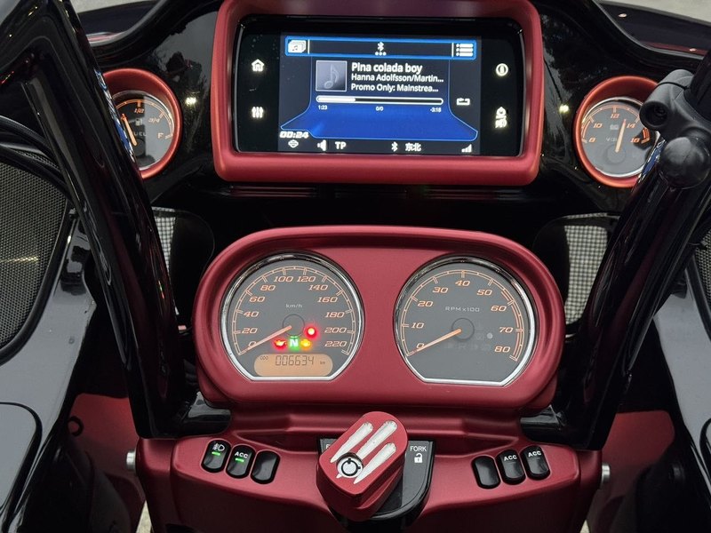 二手哈雷戴维森公路滑翔 Road Glide