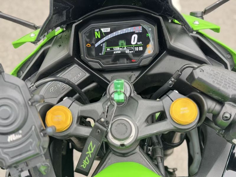 二手川崎ZX-4R