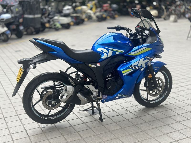 二手济南铃木极客飒 Gixxer 155
