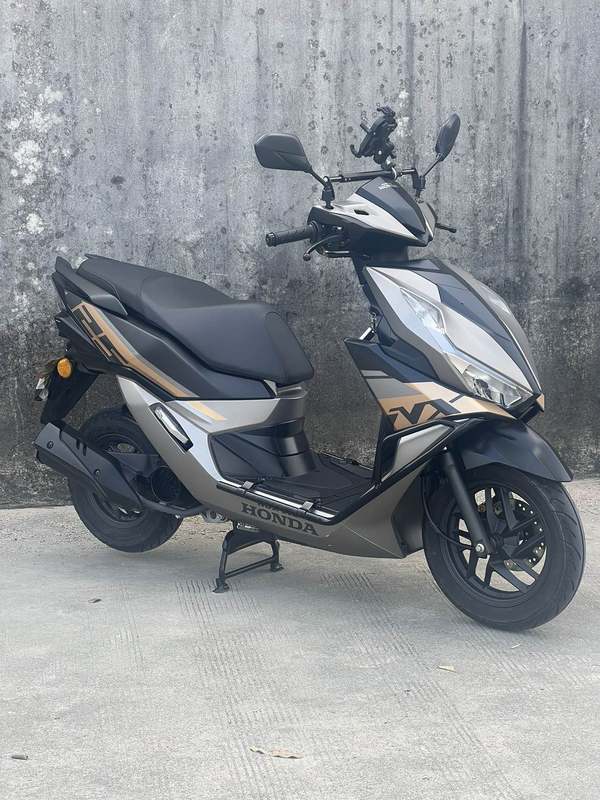 二手五羊本田NX125