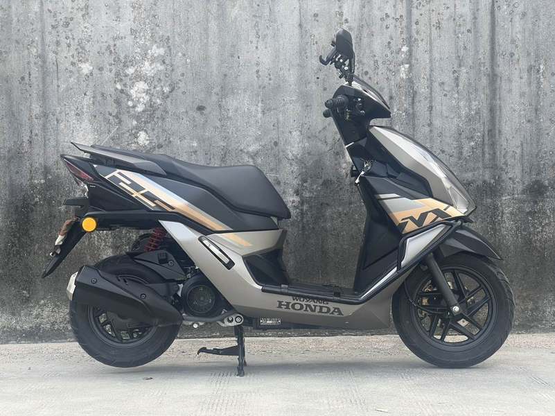 二手五羊本田NX125