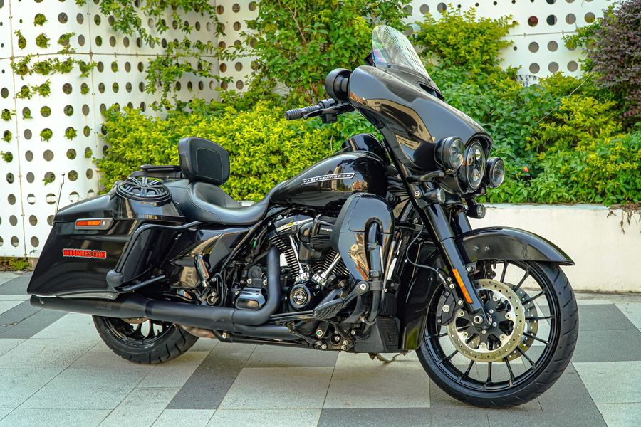 二手哈雷戴维森大道滑翔 Street Glide