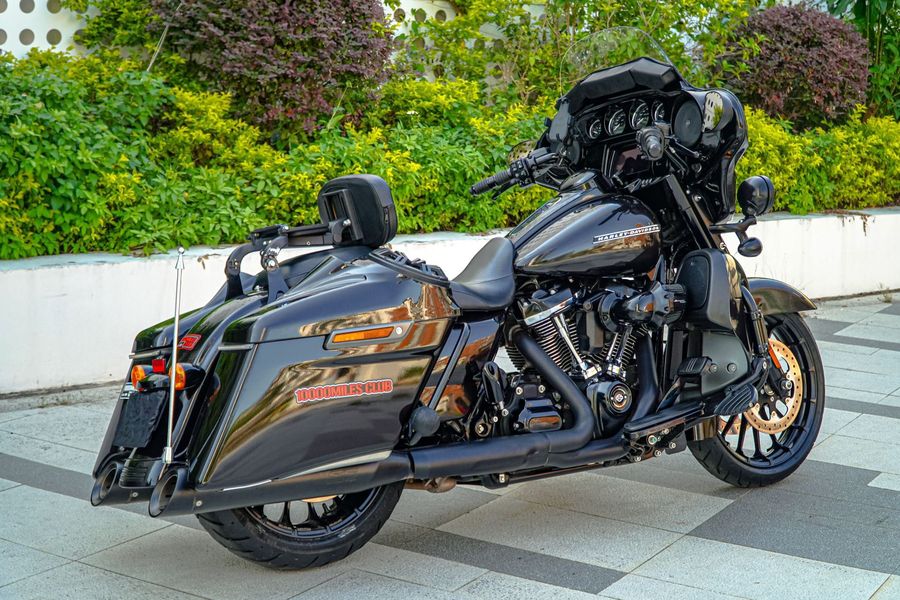 二手哈雷戴维森大道滑翔 Street Glide