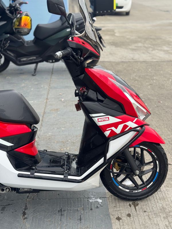 二手五羊本田NX125