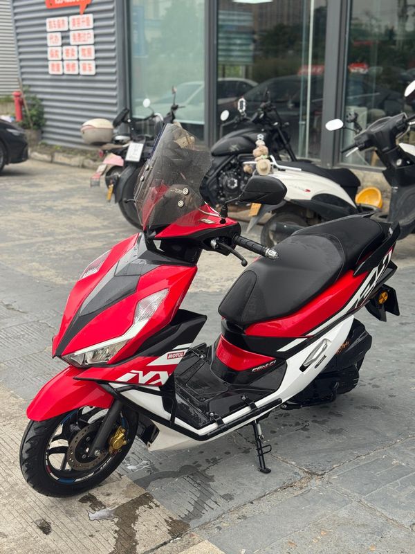 二手五羊本田NX125