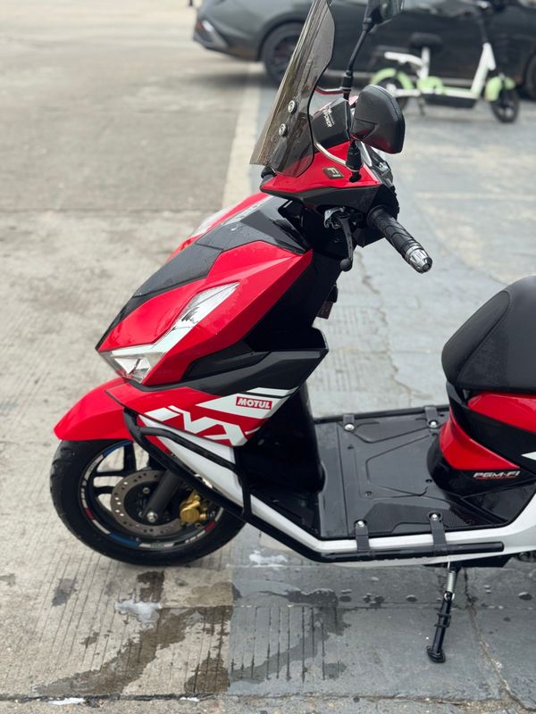 二手五羊本田NX125