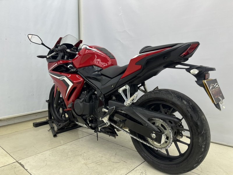 二手本田CBR400R