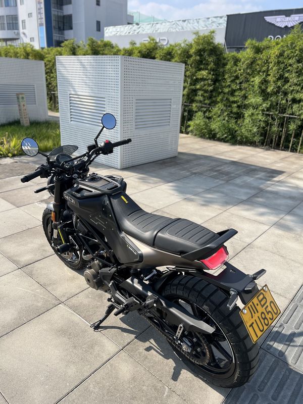 二手HUSQVARNA黑箭 401