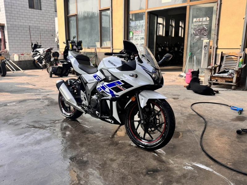 二手豪爵铃木GSX250R