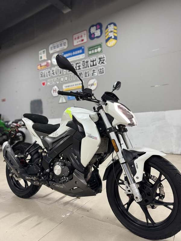 二手贝纳利小迅龙 BN150S