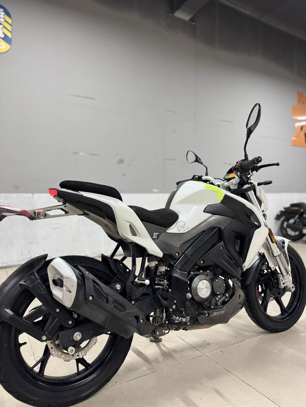 二手贝纳利小迅龙 BN150S
