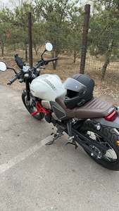 二手五羊本田鸷道 CB190SS