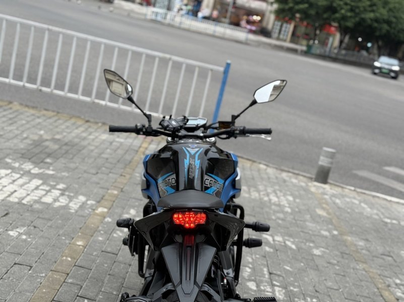 二手春风400NK