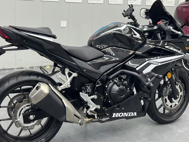 二手本田CBR400R