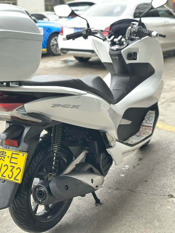 二手五羊本田PCX