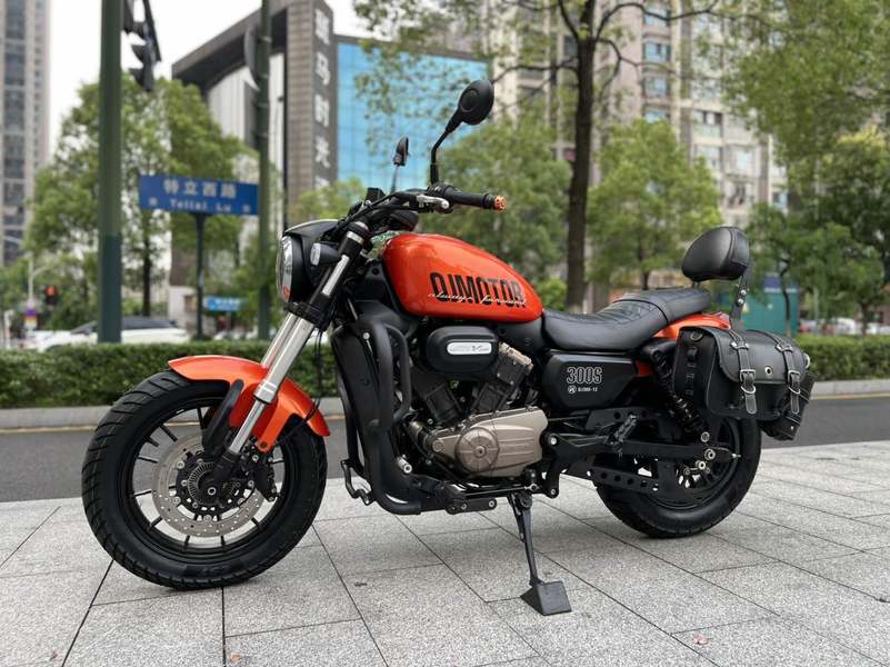 二手QJMOTOR闪300