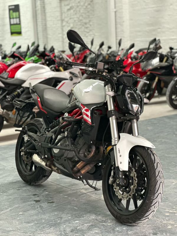 二手贝纳利蓝宝龙 BN302S