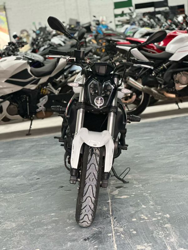 二手贝纳利蓝宝龙 BN302S