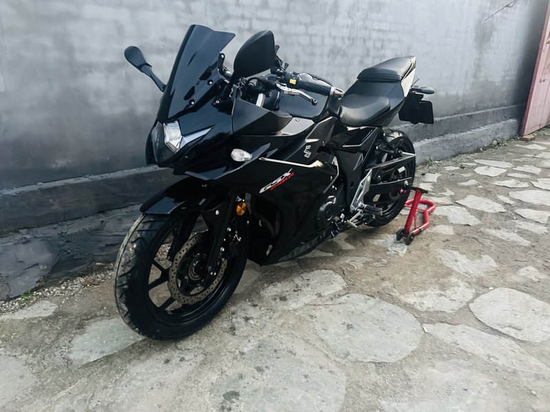 二手豪爵铃木GSX250R