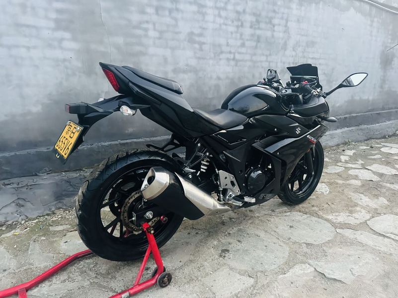 二手豪爵铃木GSX250R