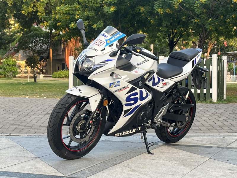 二手豪爵铃木GSX250R