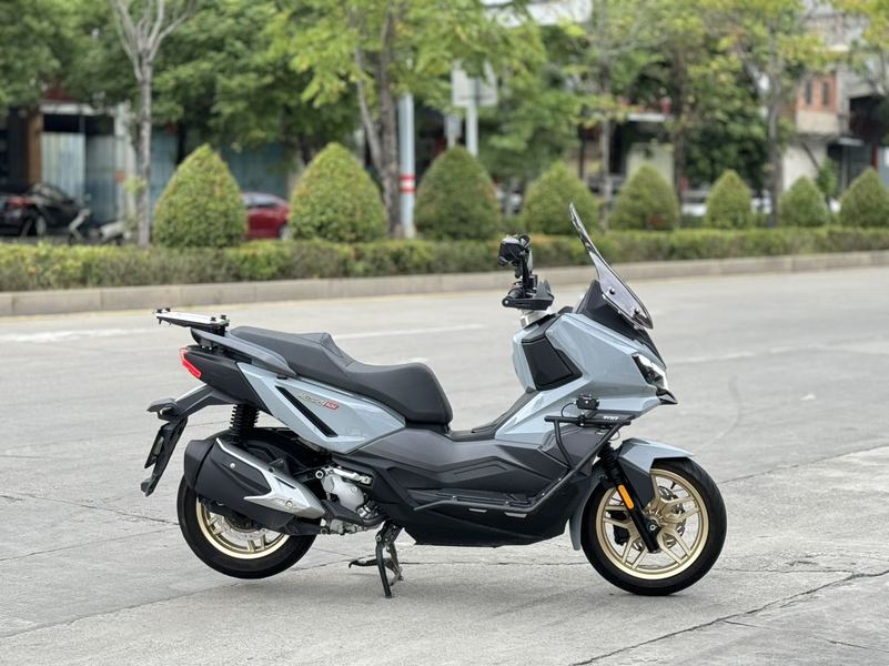 二手三阳哈士奇 Husky ADV300