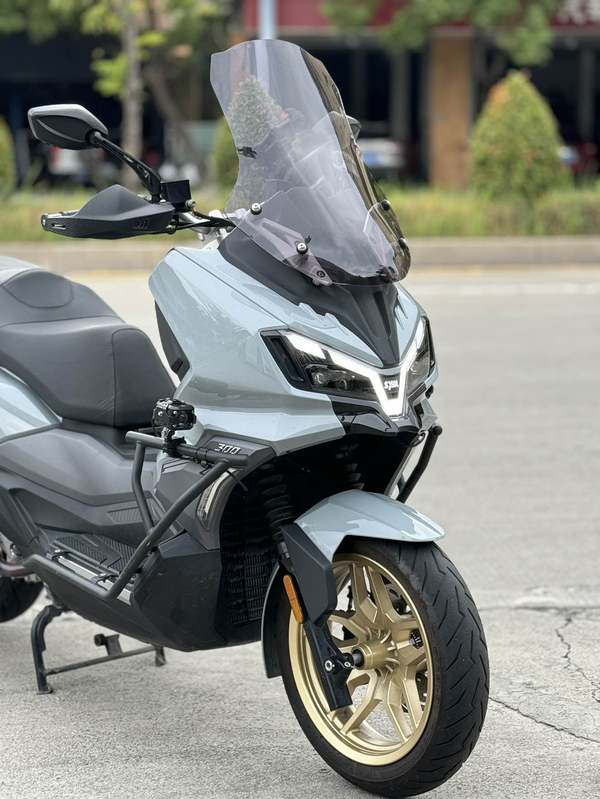 二手三阳哈士奇 Husky ADV300