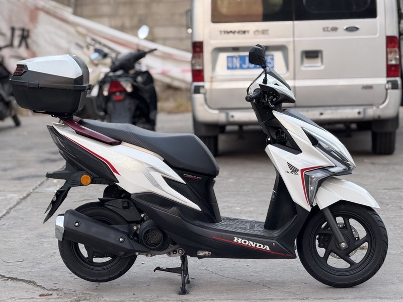 二手新大洲本田裂行 RX125Fi