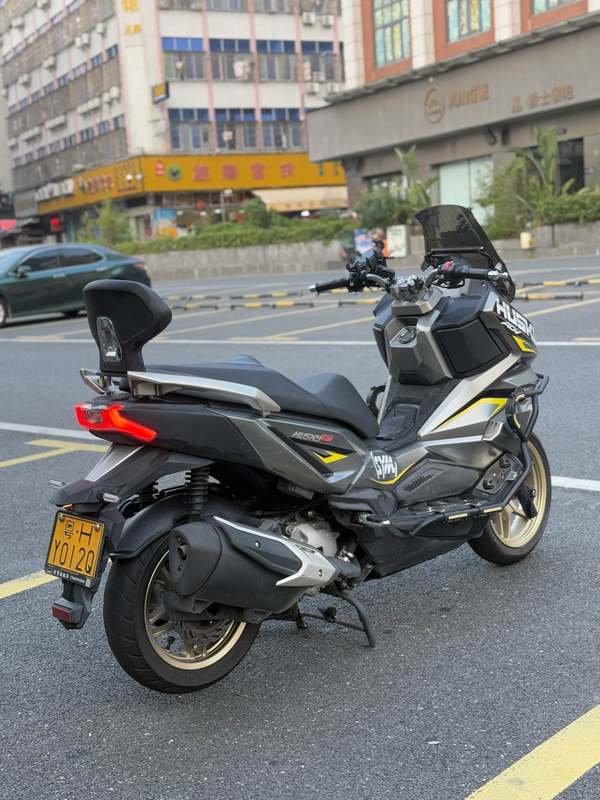 二手三阳哈士奇 Husky ADV300