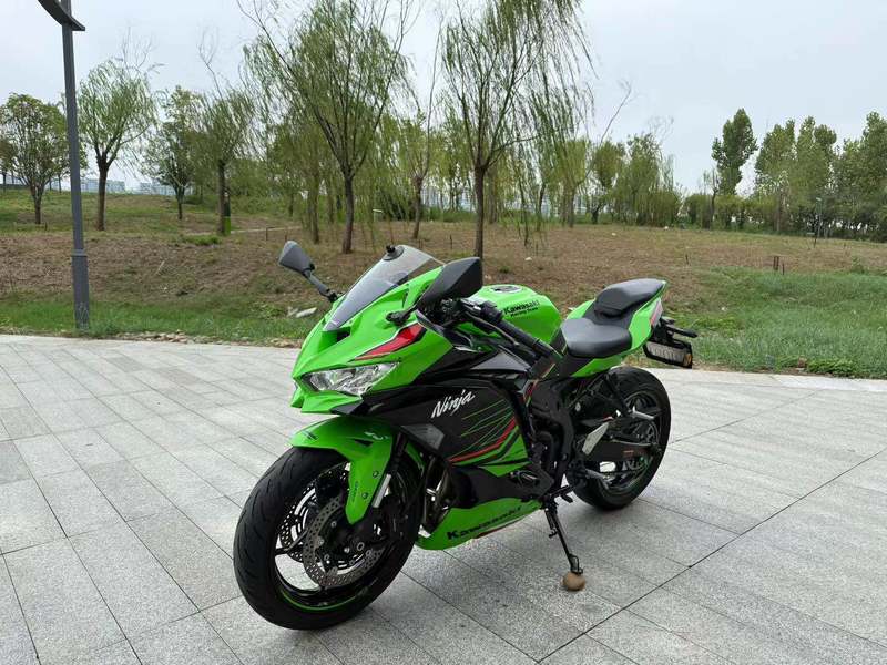 二手川崎ZX-4R