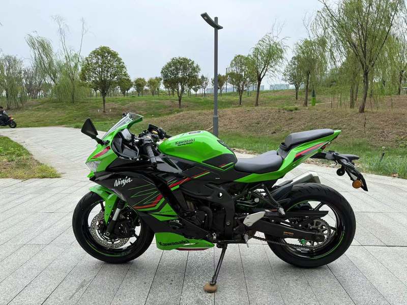 二手川崎ZX-4R