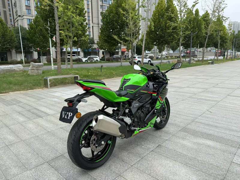 二手川崎ZX-4R