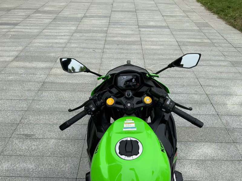 二手川崎ZX-4R