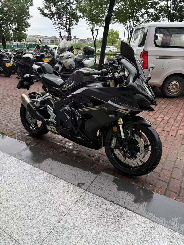 二手QJMOTOR赛800