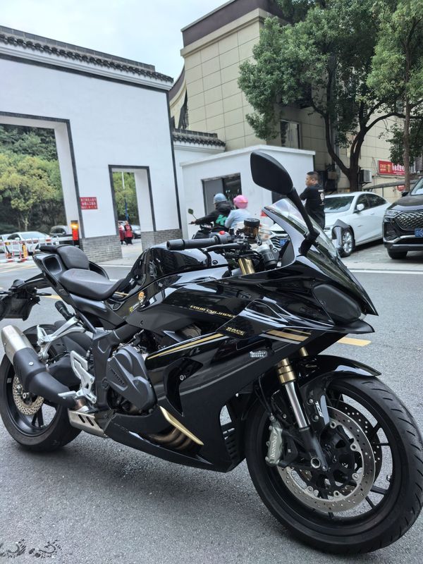 二手QJMOTOR赛800