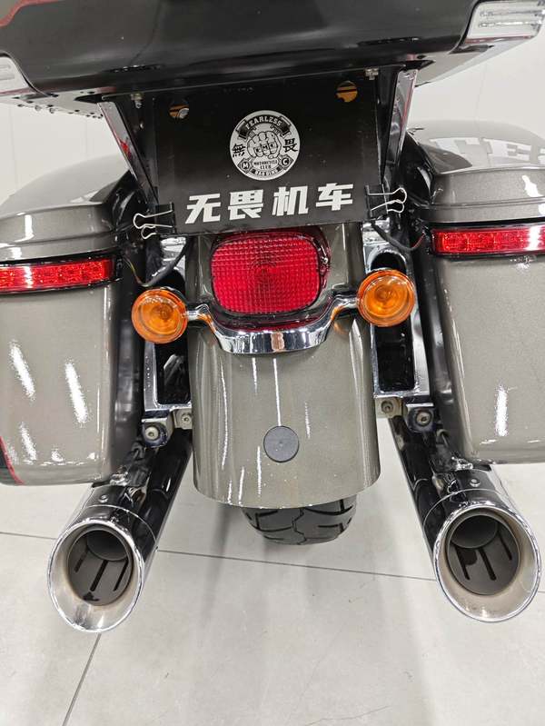 二手哈雷戴维森旗舰滑翔  Limited