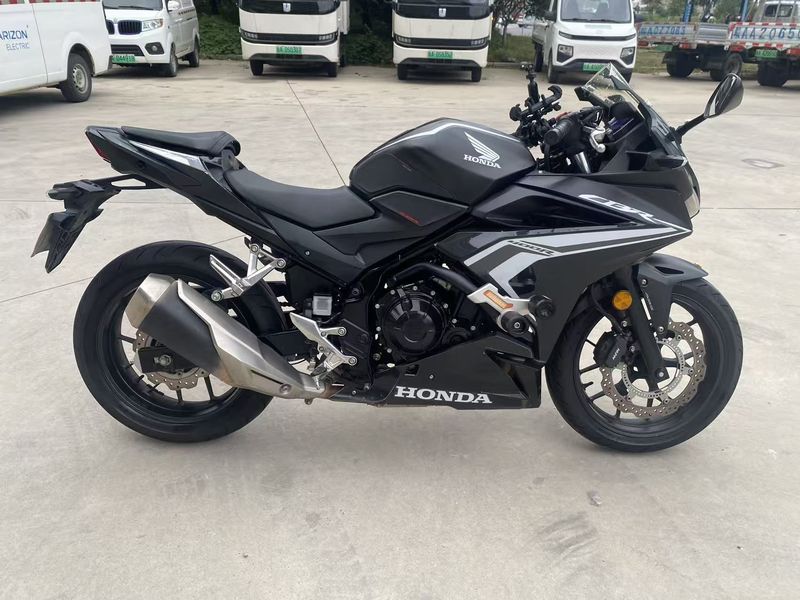 二手本田CBR400R