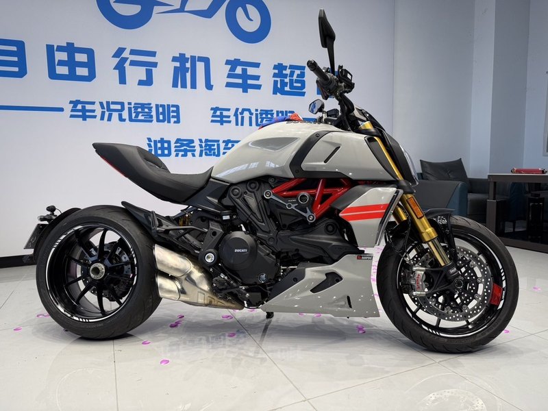 二手杜卡迪Diavel 