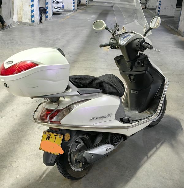 二手五羊本田Spacy α睿御110 