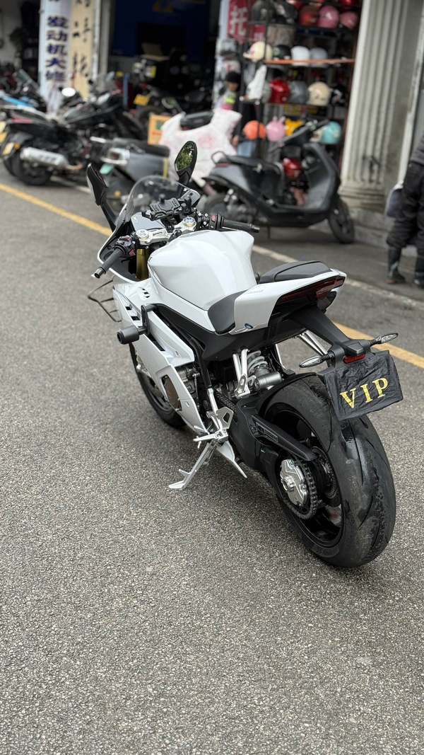 二手张雪机车500RR