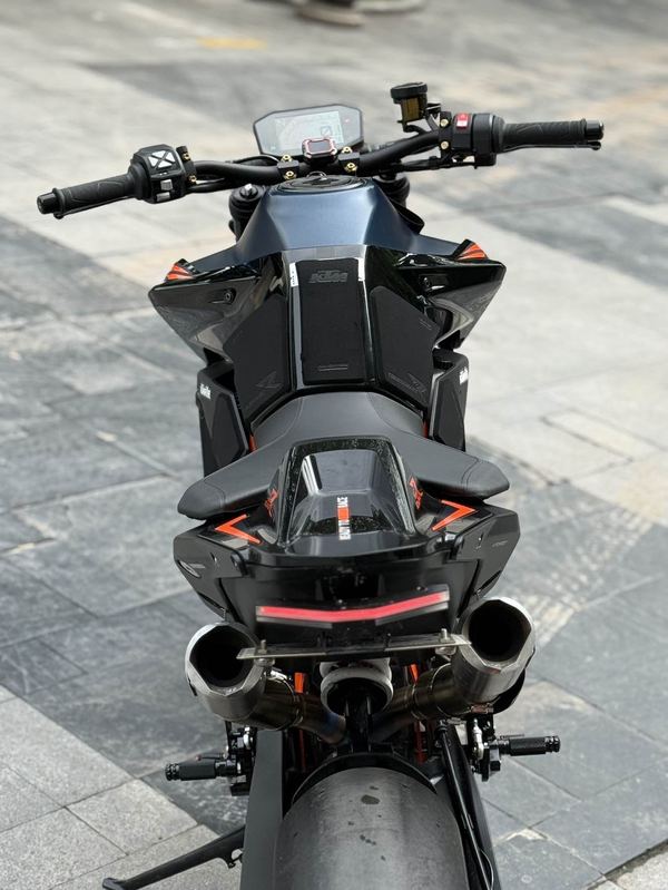 二手KTMR2R890 Duke