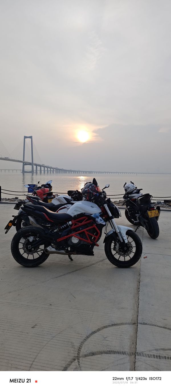 二手贝纳利蓝宝龙 BN302S