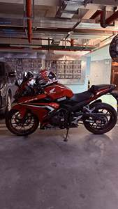 二手本田CBR400R