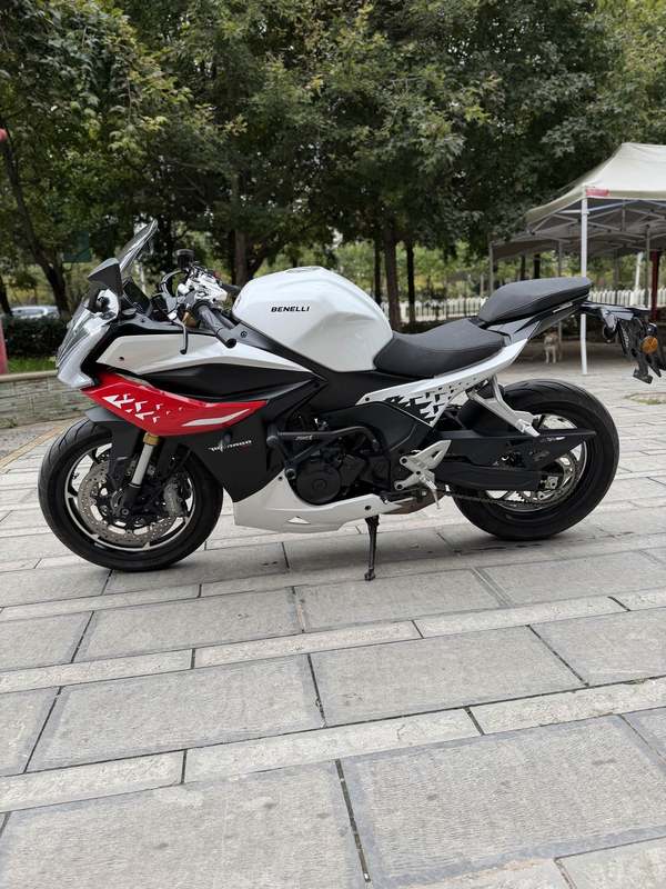 二手贝纳利龙卷风 Tornado 552R