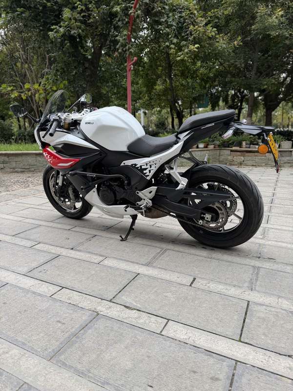 二手贝纳利龙卷风 Tornado 552R